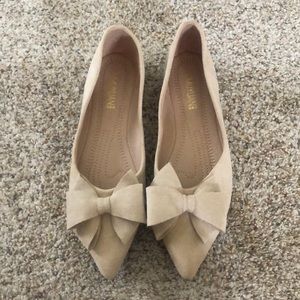 Women’s Beige suede flats- size 9.